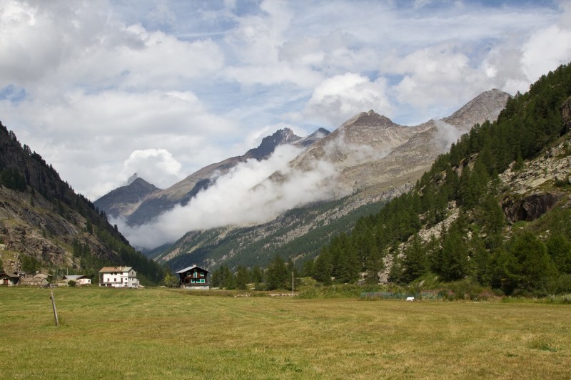 Gran_Paradiso_sep13_001_Pont Breuil.jpg