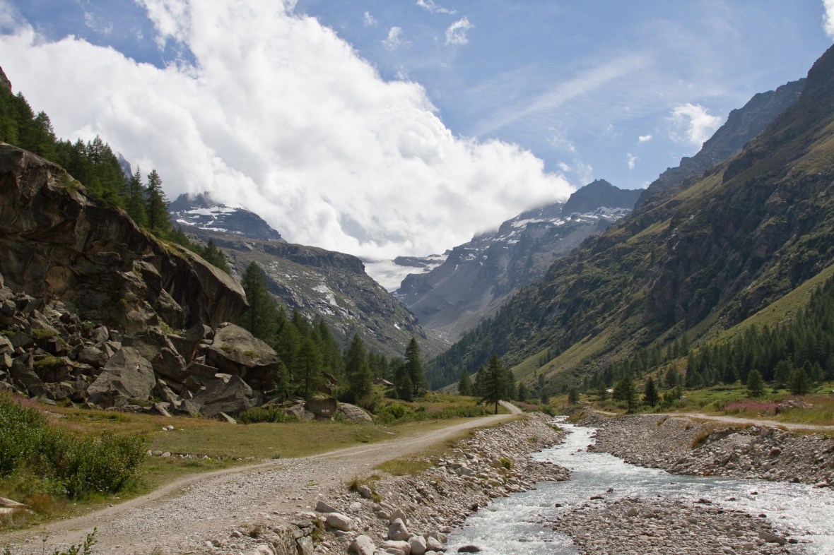 Gran_Paradiso_sep13_003_Pont Breuil_torentul Savara in sus