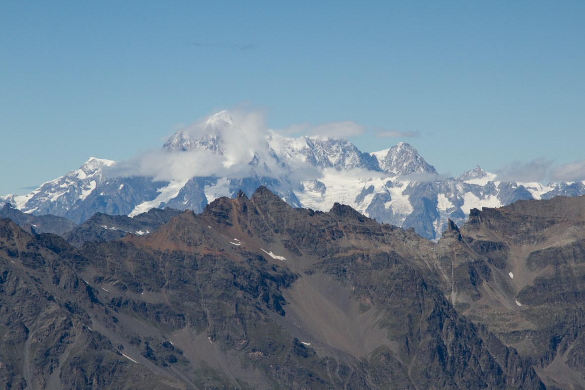 Gran_Paradiso_sep13_045_Mont Blanc isi arata varful o secunda