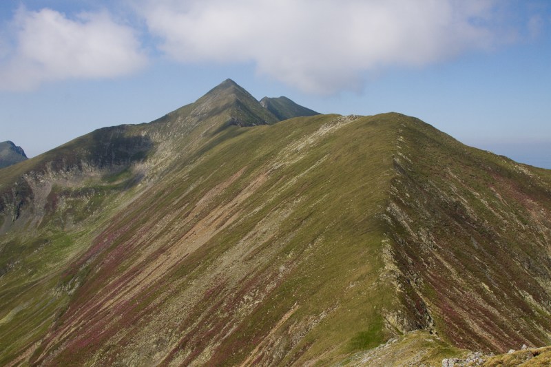 Vf Moldoveanu_018_Vf Moldoveanu ramane in urma